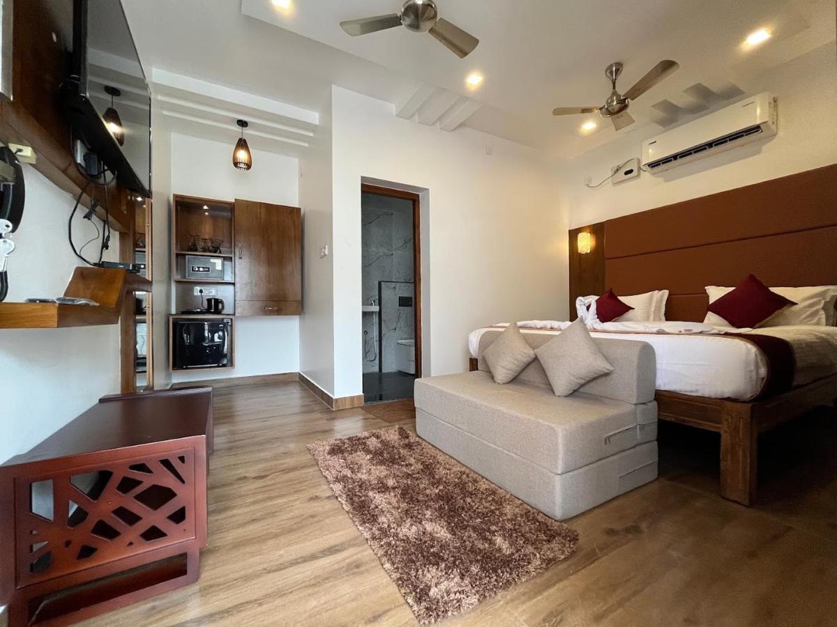 Grb Resort Thiruchendur Exterior photo