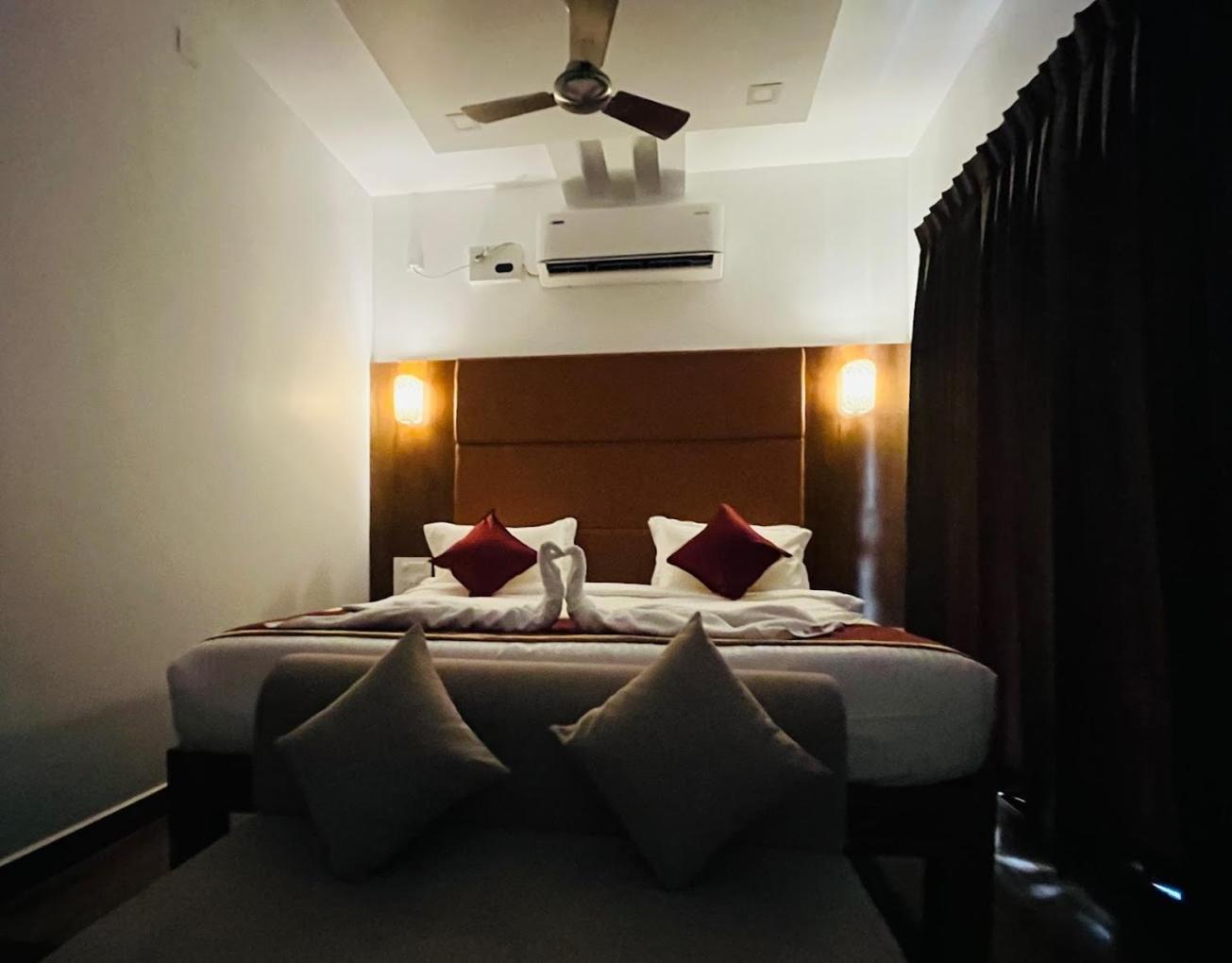 Grb Resort Thiruchendur Exterior photo