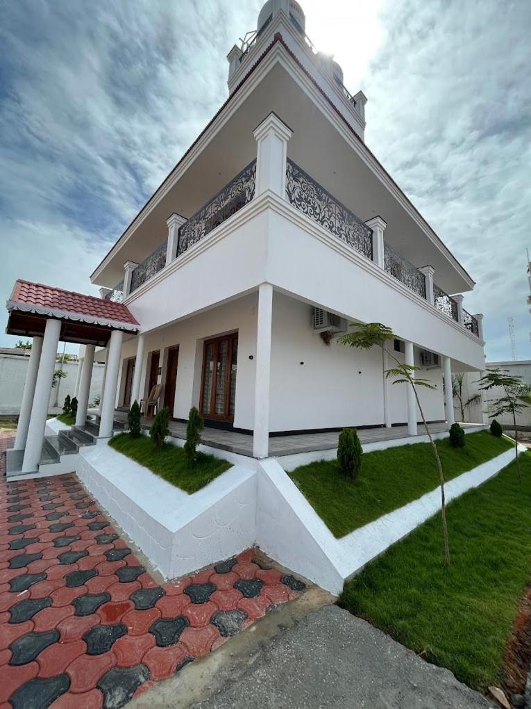 Grb Resort Thiruchendur Exterior photo